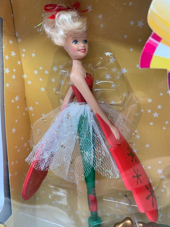 Hollyberry" Holiday Magic Sky Dancers doll from Galoob BNIB 1995 - Picture 9 of 13